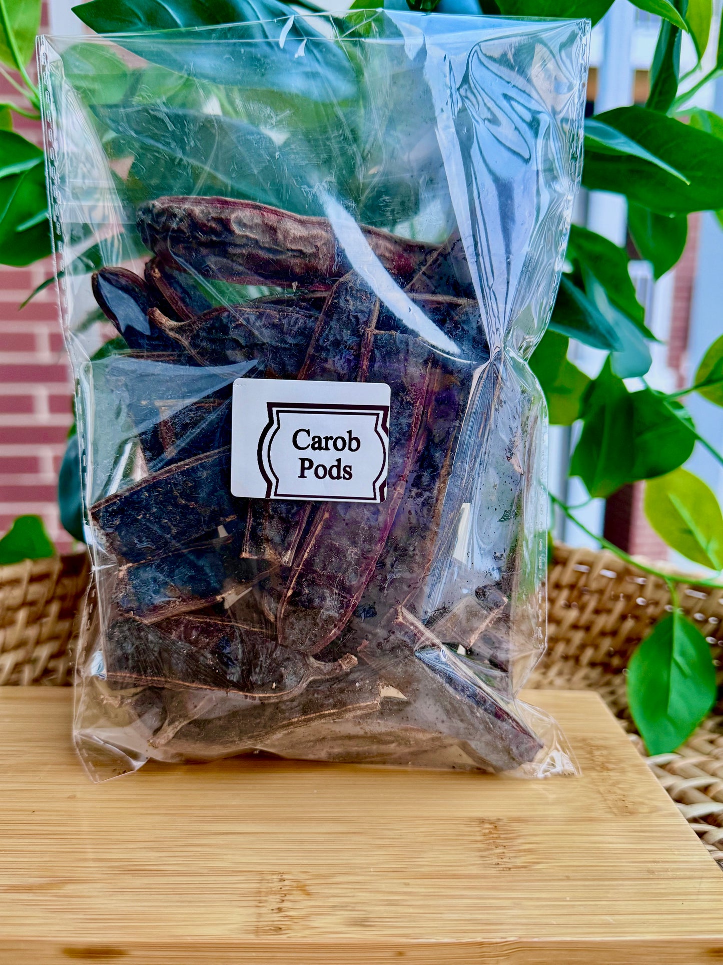 WHOLE CAROB POD